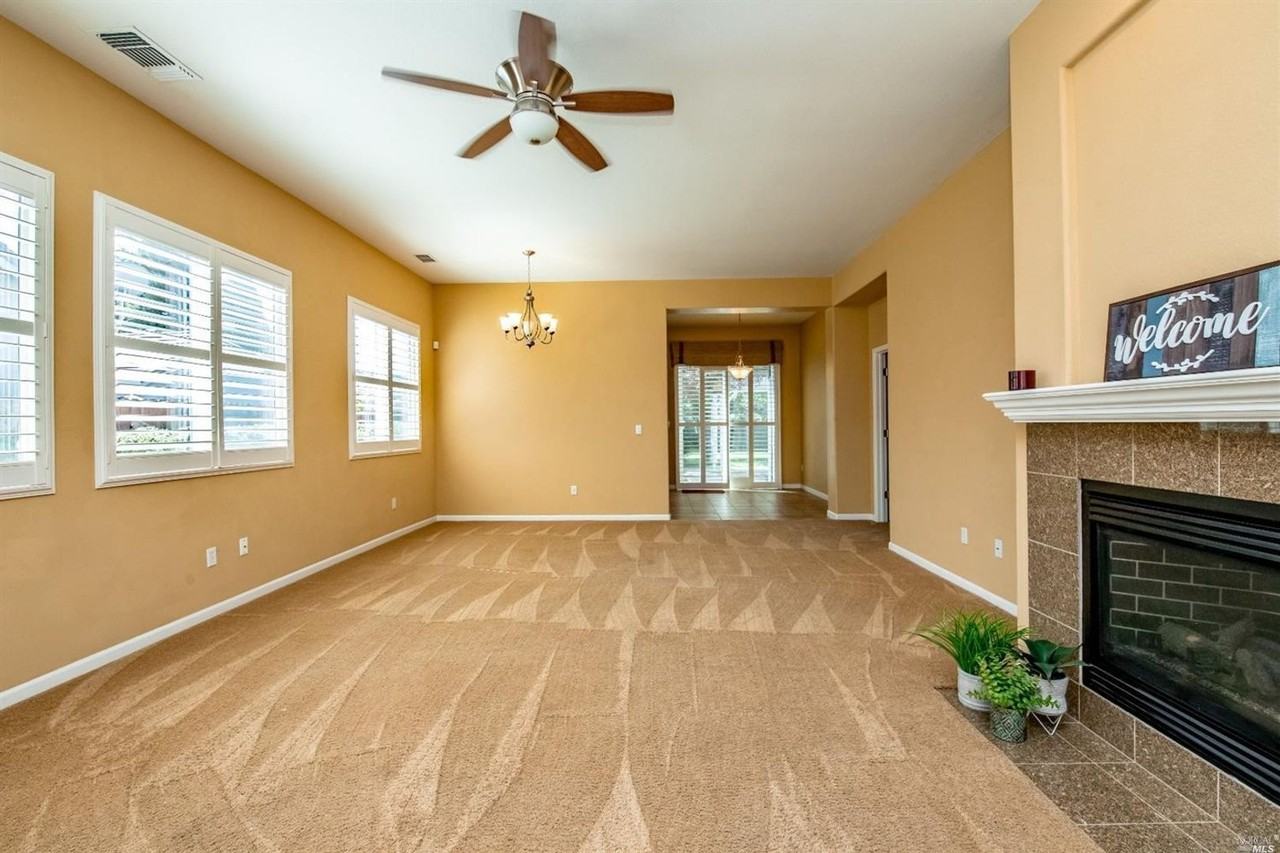 1600 Hickam Cir - Photo 5 of 23