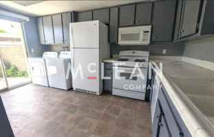 featured image of 2286 N Indian Canyon Dr