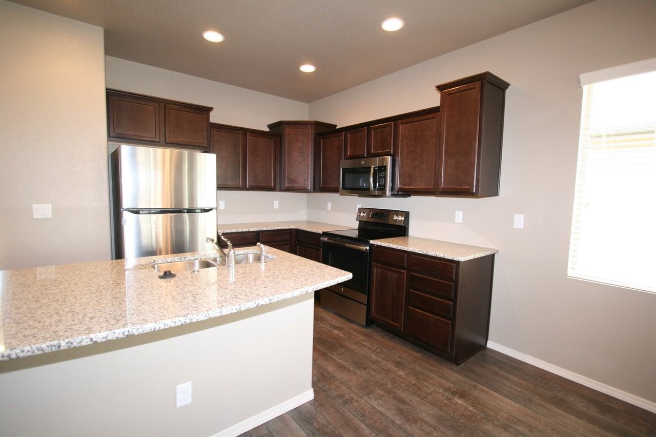 6541 Mission Bend Way - Photo 2 of 20