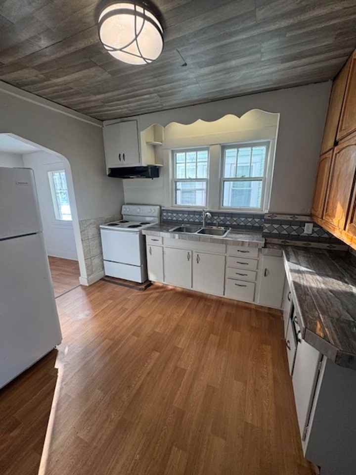 2328 N Anthony Blvd - Photo 4 of 11