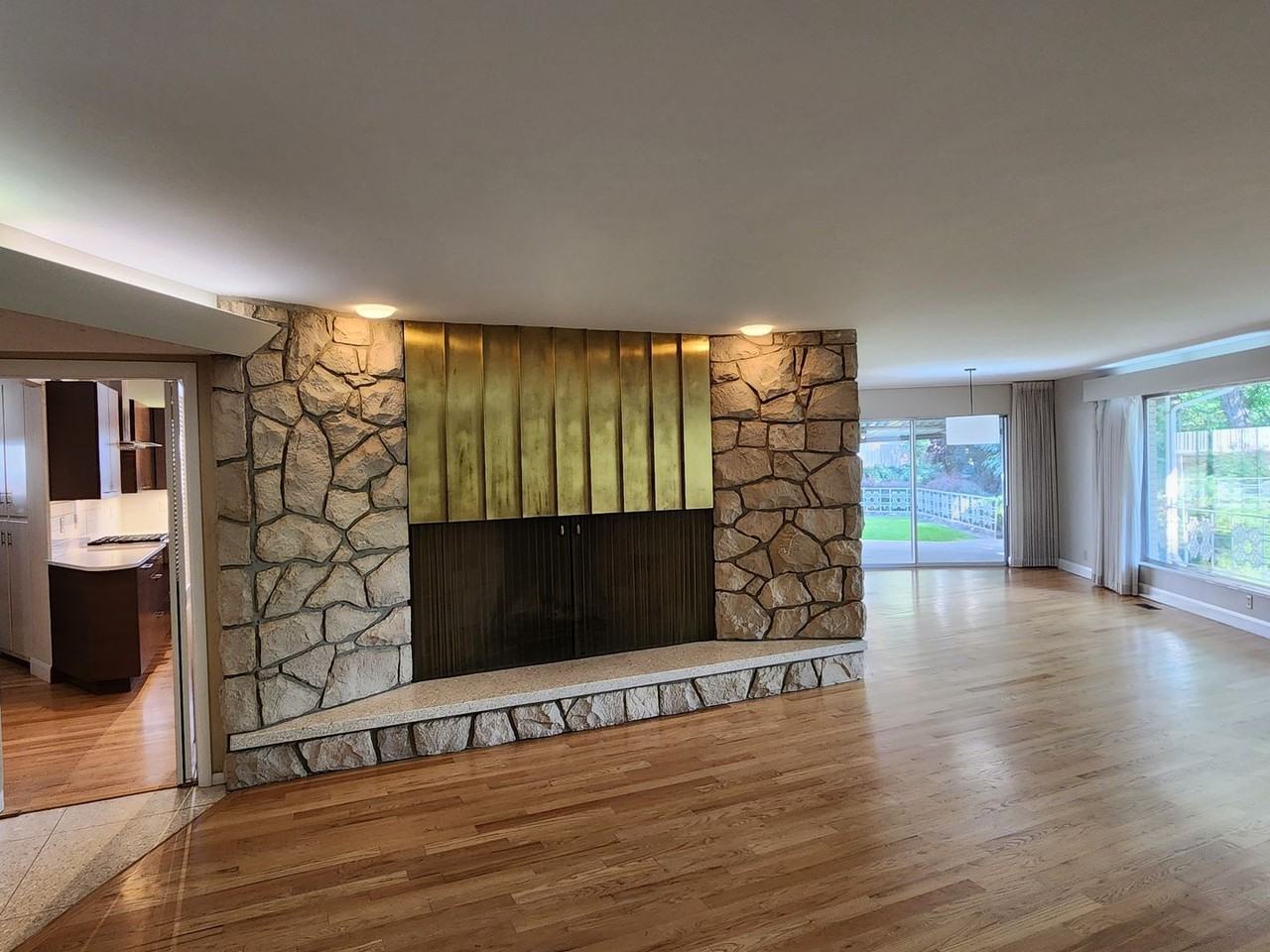 2212 E Melodie Ann Way - Photo 6 of 50