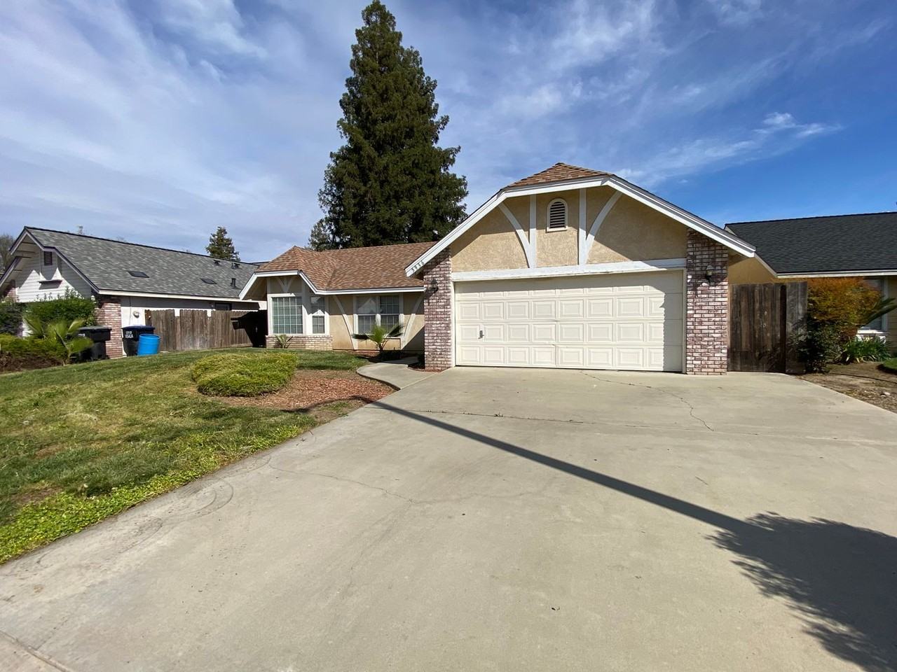 5936 W Oak Ave - Photo 4 of 40