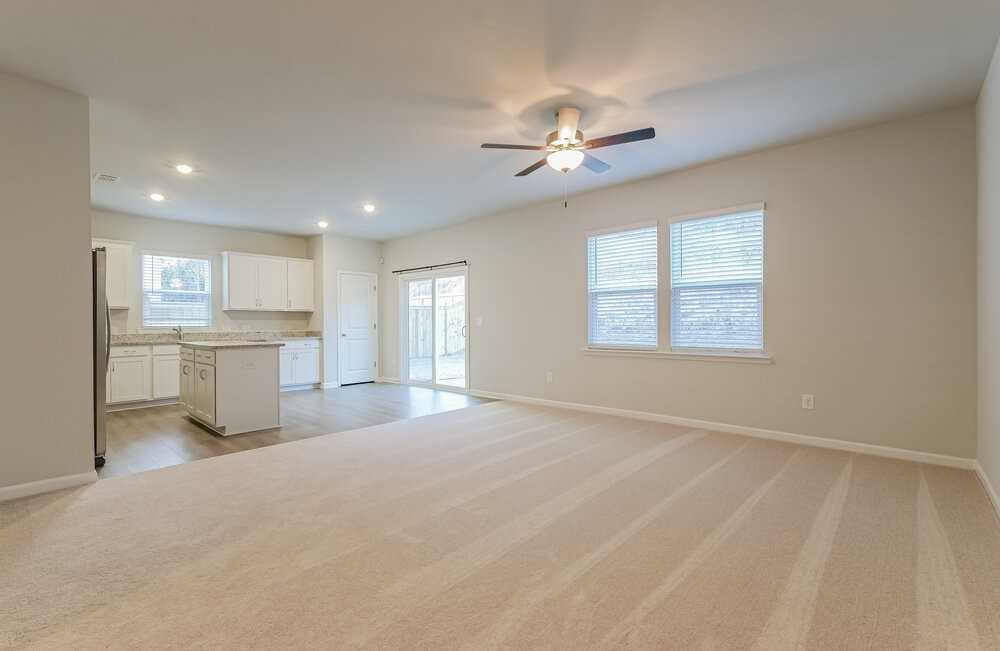 3064 Orwell Dr Se - Photo 5 of 17