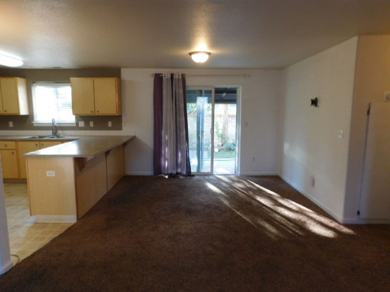 3043 Leah St Ne - Photo 3 of 21