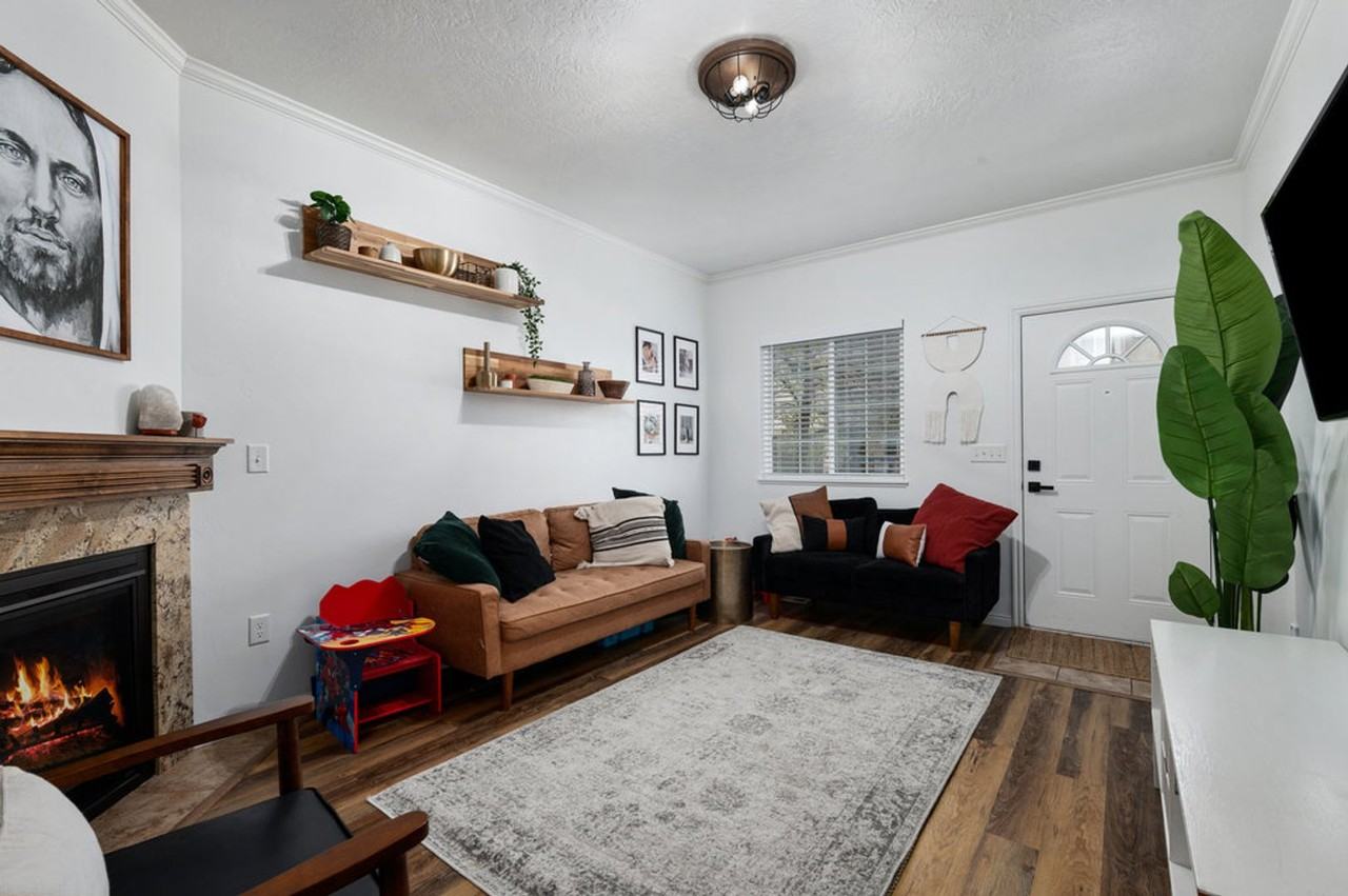 13571 S Florenza Way - Photo 2 of 15