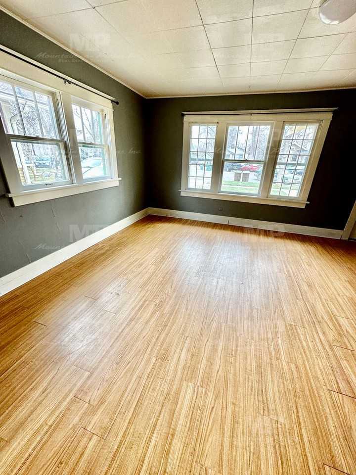 619 S Whitcomb St - Photo 3 of 11