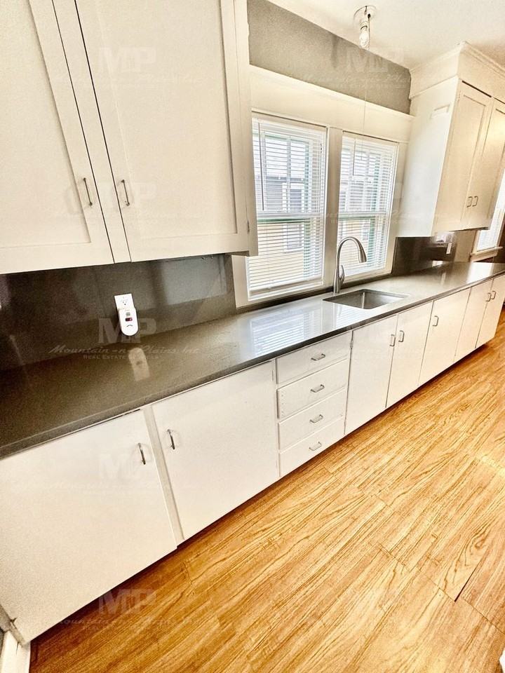 619 S Whitcomb St - Photo 6 of 11