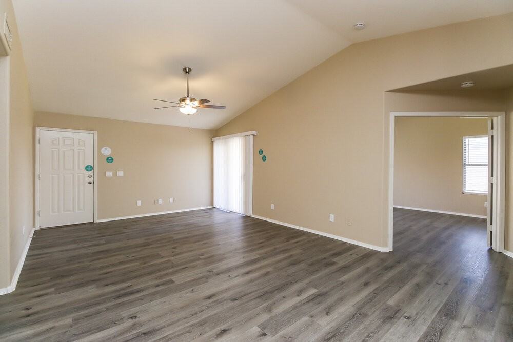 12561 W Desert Flower Rd - Photo 3 of 16