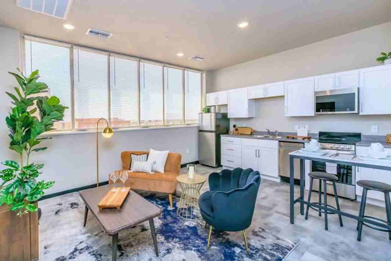 Metro Opportunity Condos - Photo 3 of 11