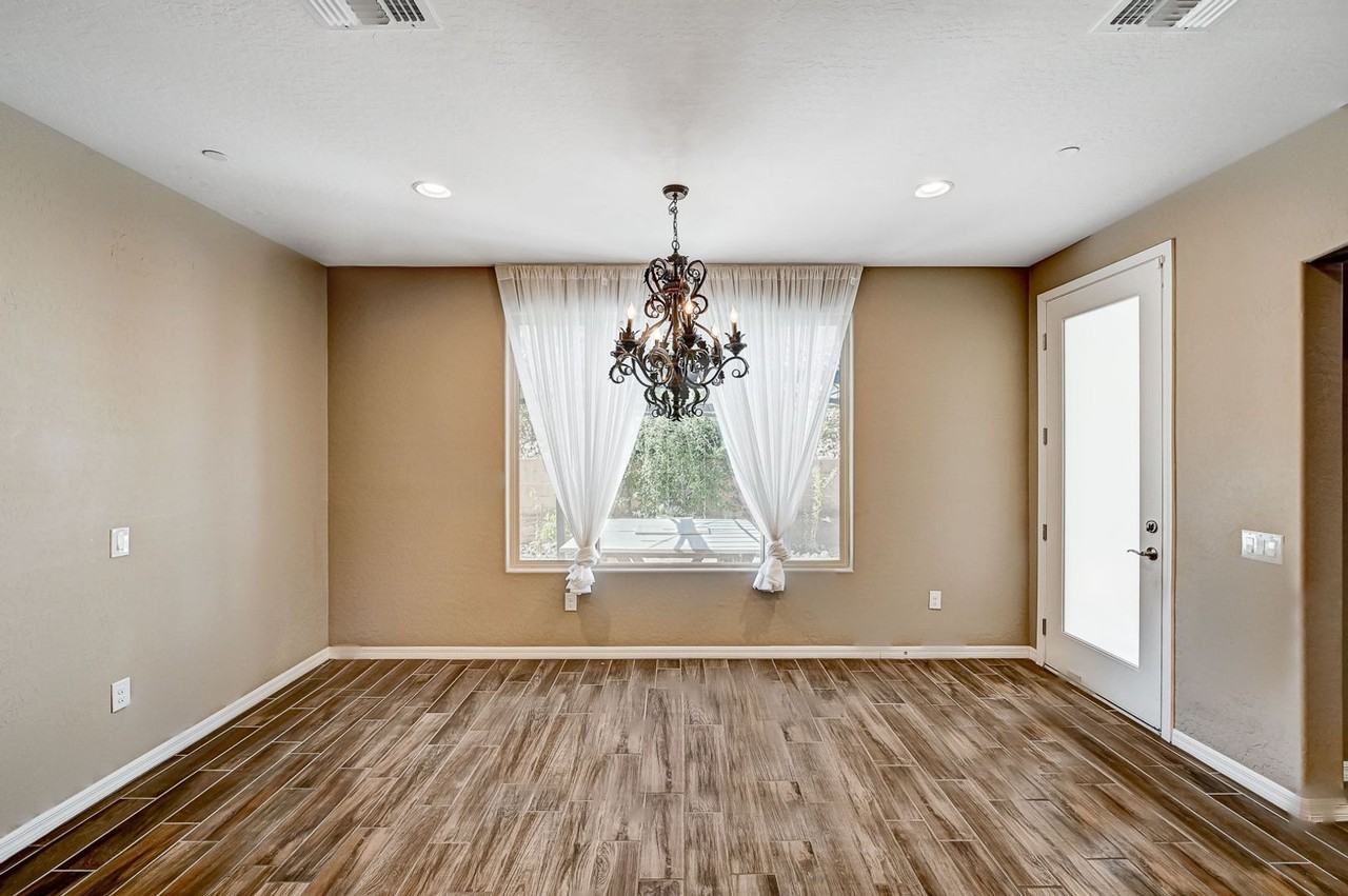 1149 Hillside Peak St - Photo 3 of 15