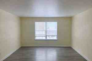 featured image of 102 Barnwood Ln