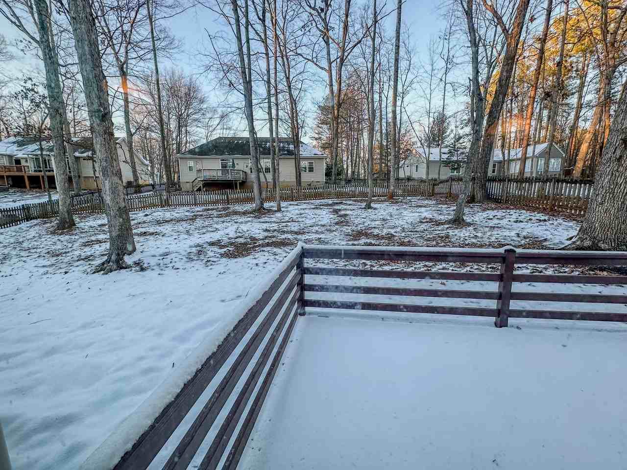 8 Barkley Ln - Photo 3 of 14