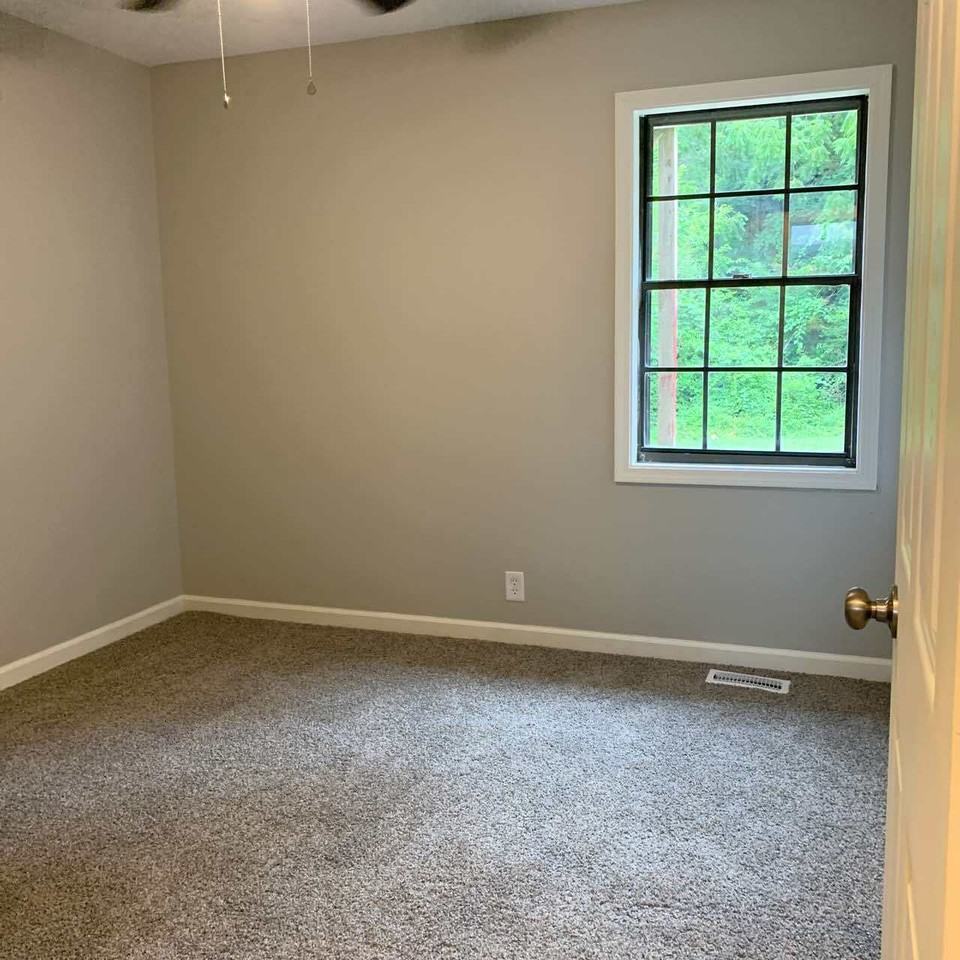 121 Se 235th Rd #4 - Photo 6 of 10