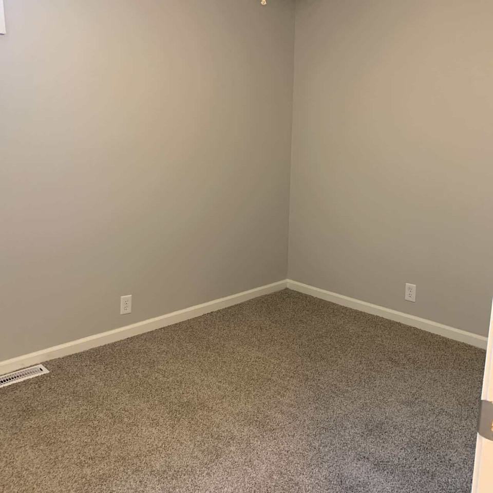 121 Se 235th Rd #4 - Photo 2 of 10