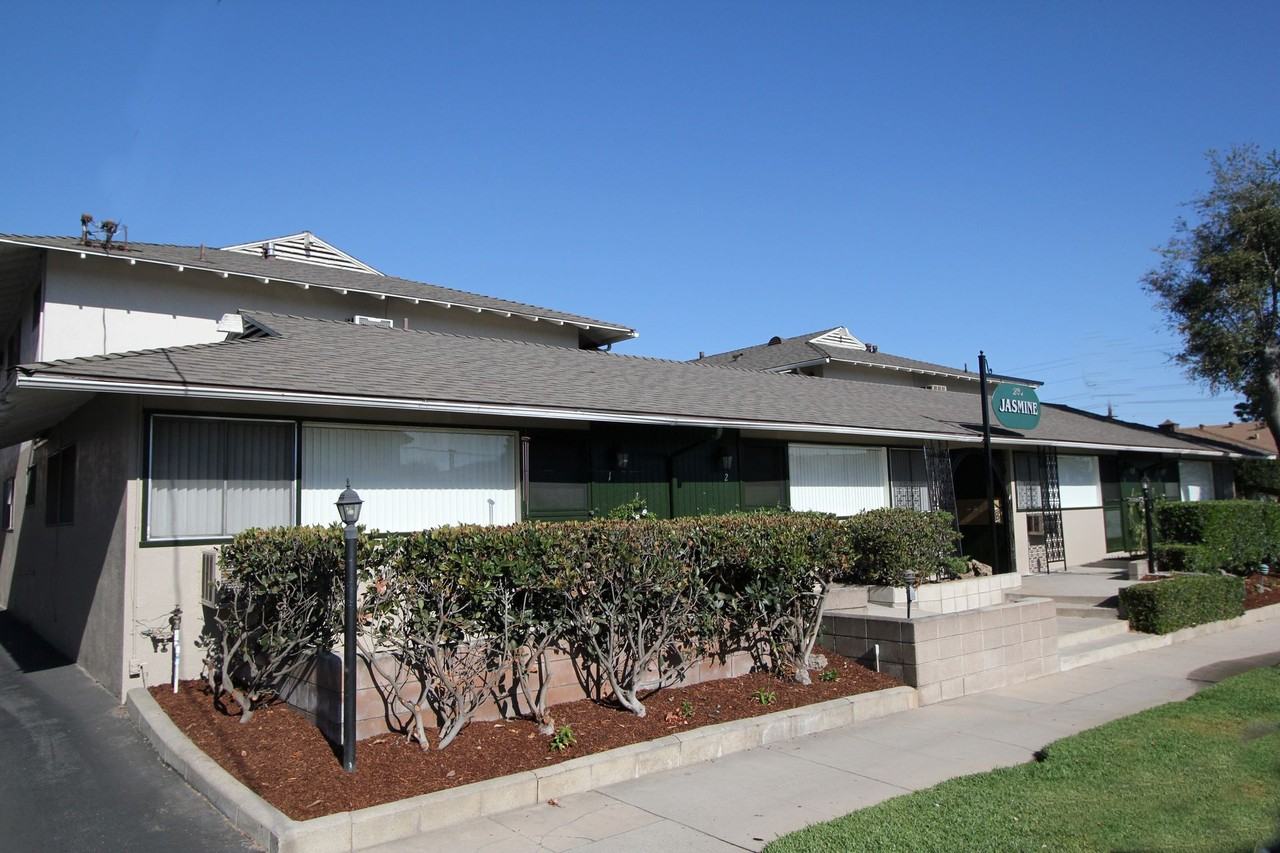 Live Like You Want at Jasmine Apartments - Photo 4 of 11