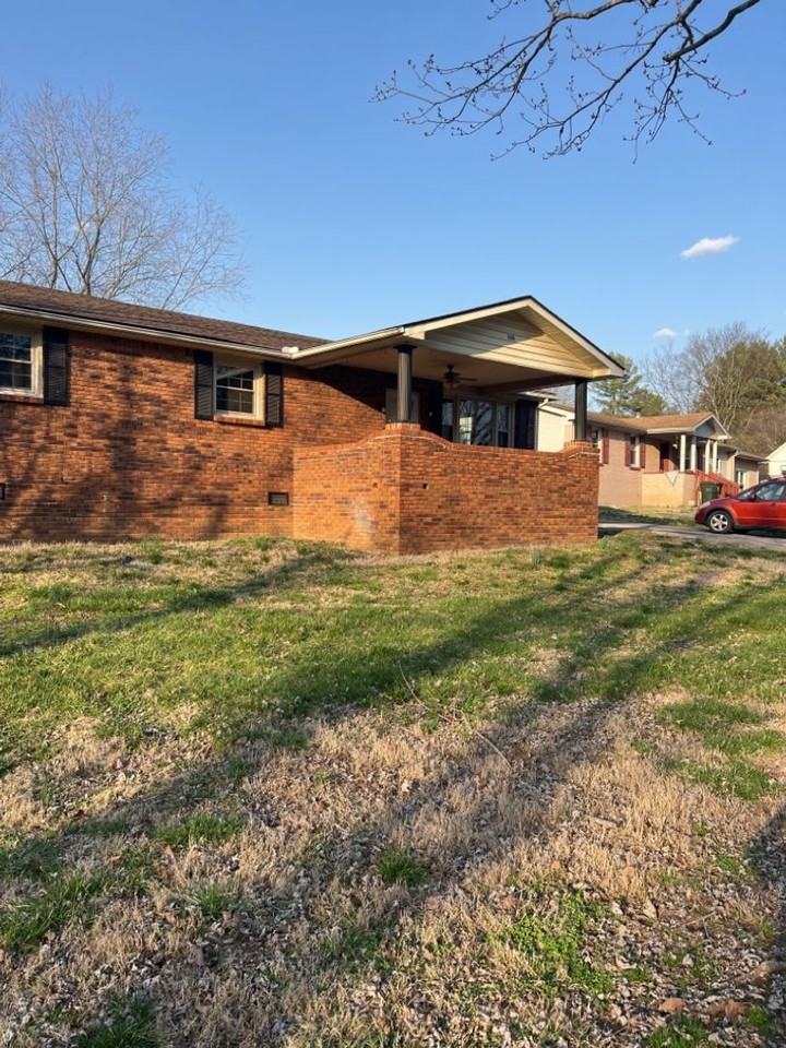 115 Berne Dr - Photo 2 of 4