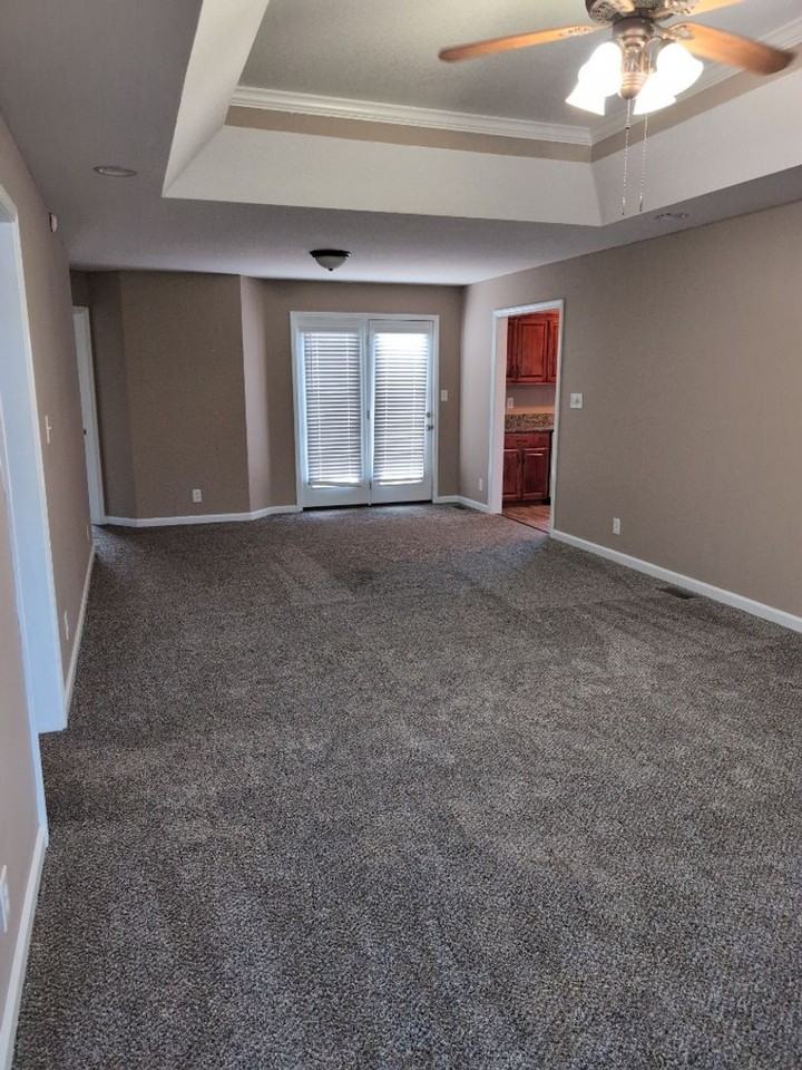 3510 Southwood Dr - Photo 2 of 20