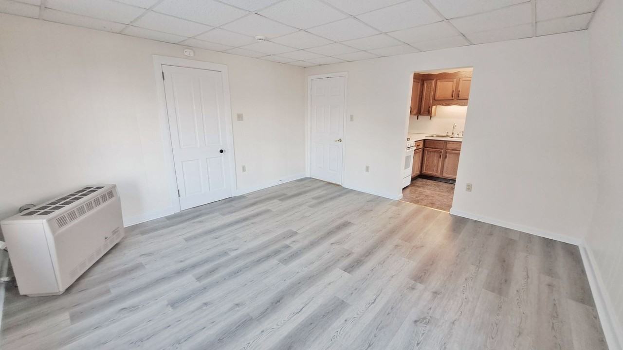 50 W Middle St - Photo 2 of 18