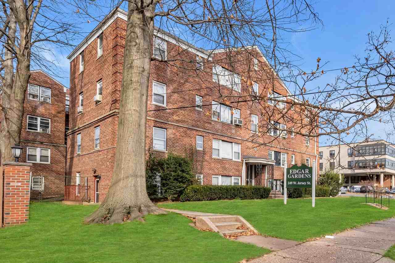 Edgar Gardens - Photo 3 of 9