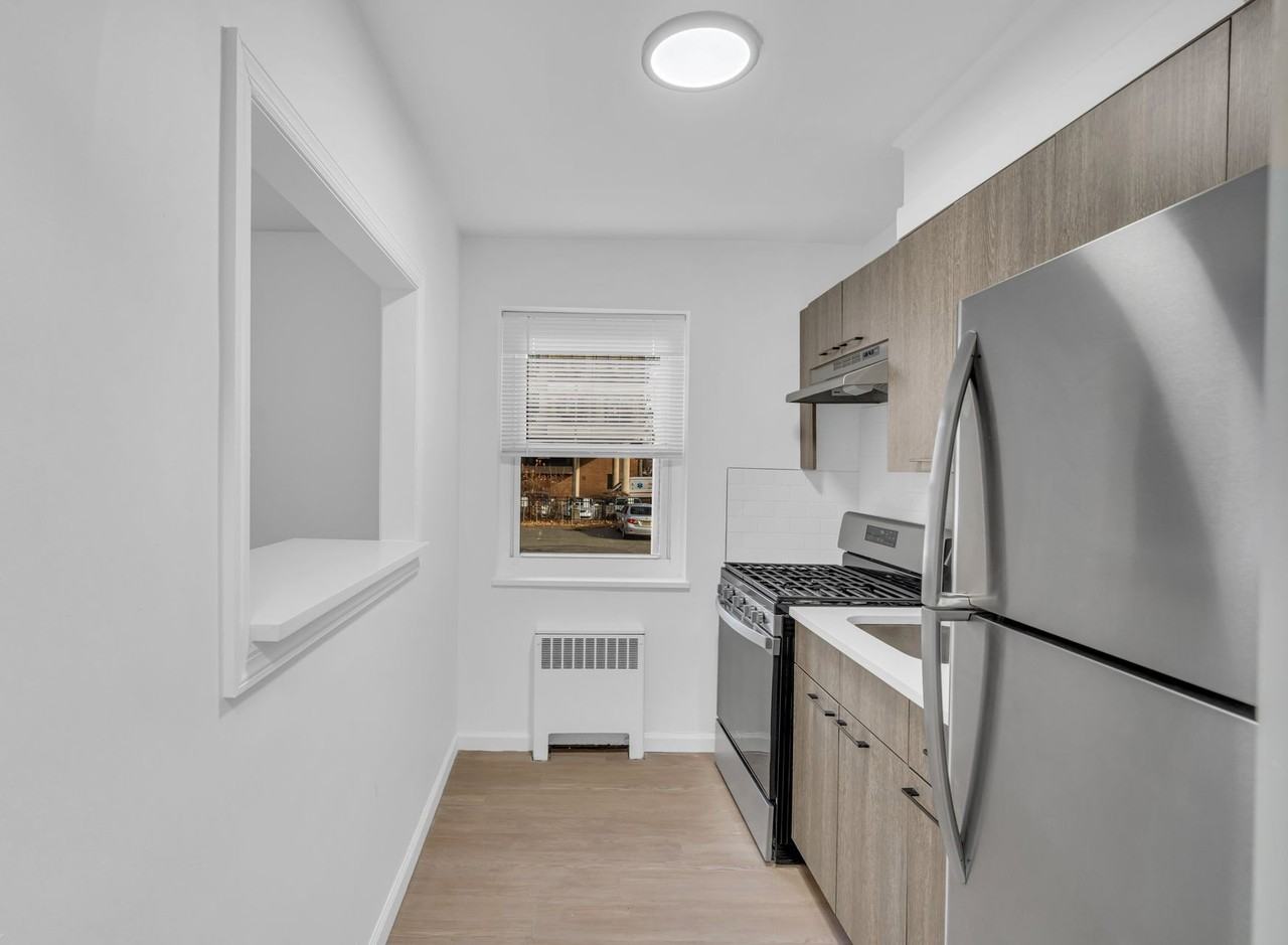 Edgar Gardens - Photo 7 of 9