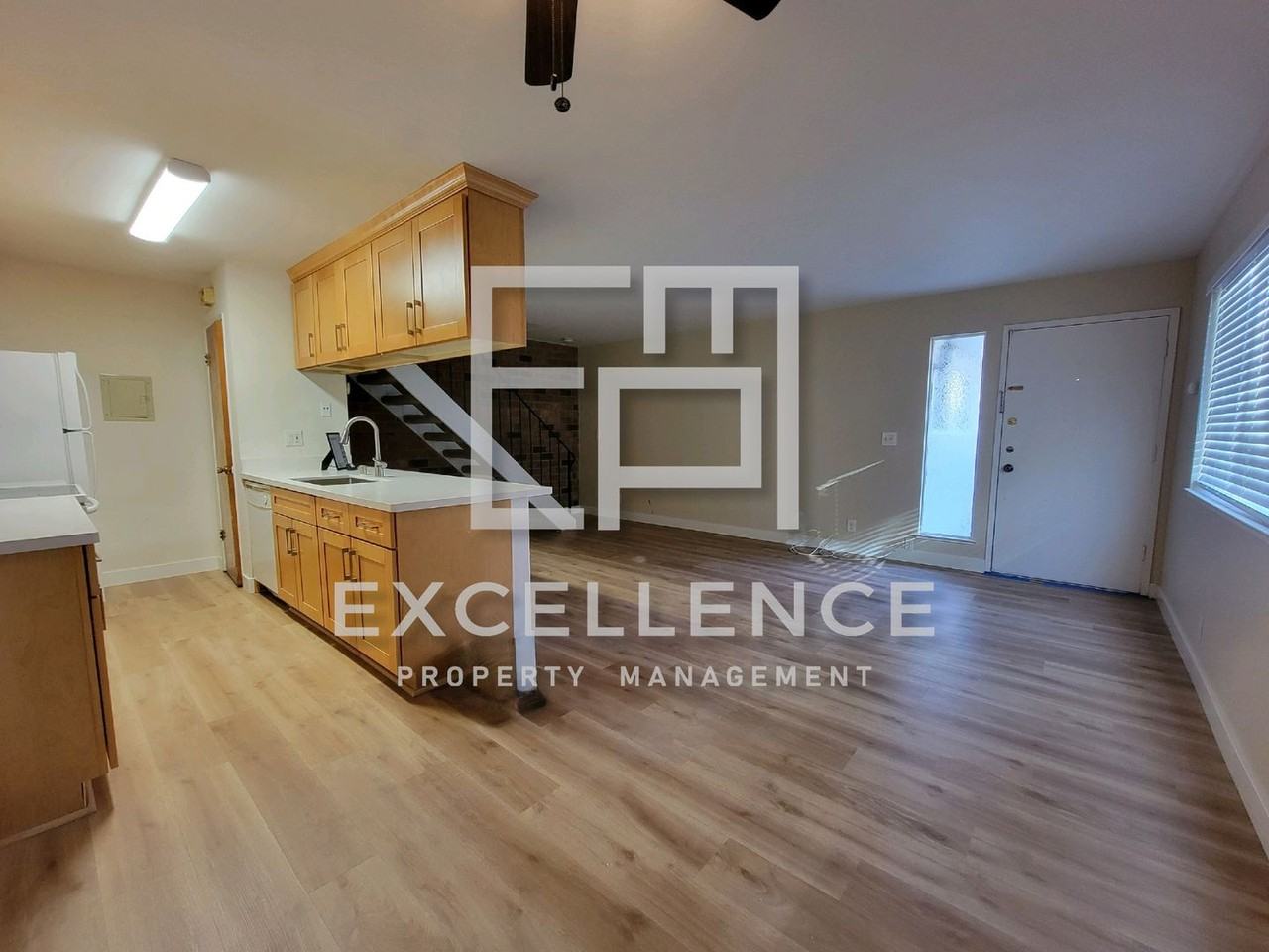 5490 Judith St - Photo 3 of 12