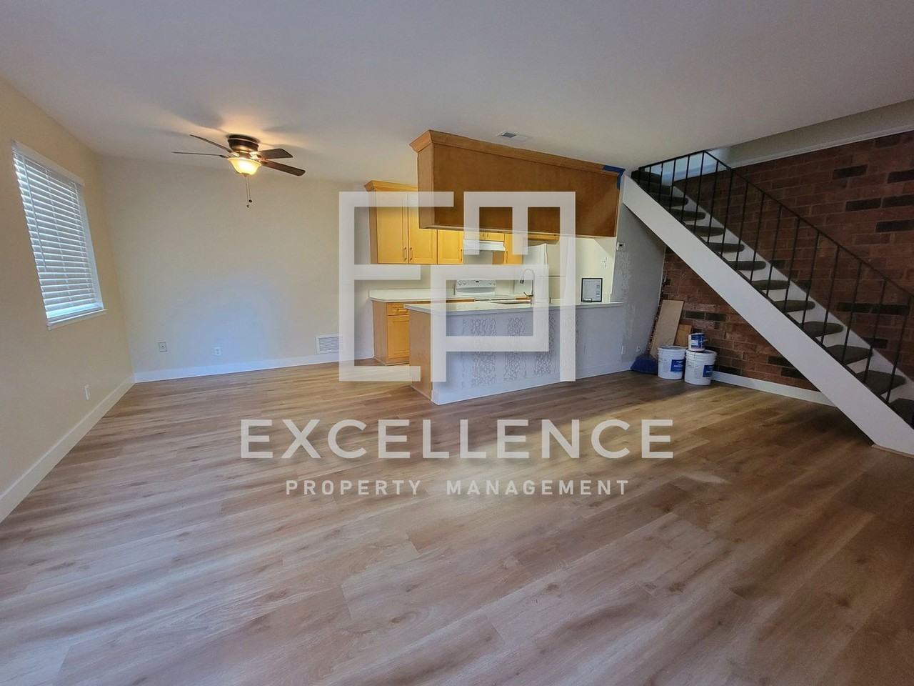 5490 Judith St - Photo 4 of 12