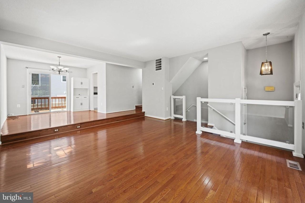 2362 Hunters Square Ct - Photo 3 of 42