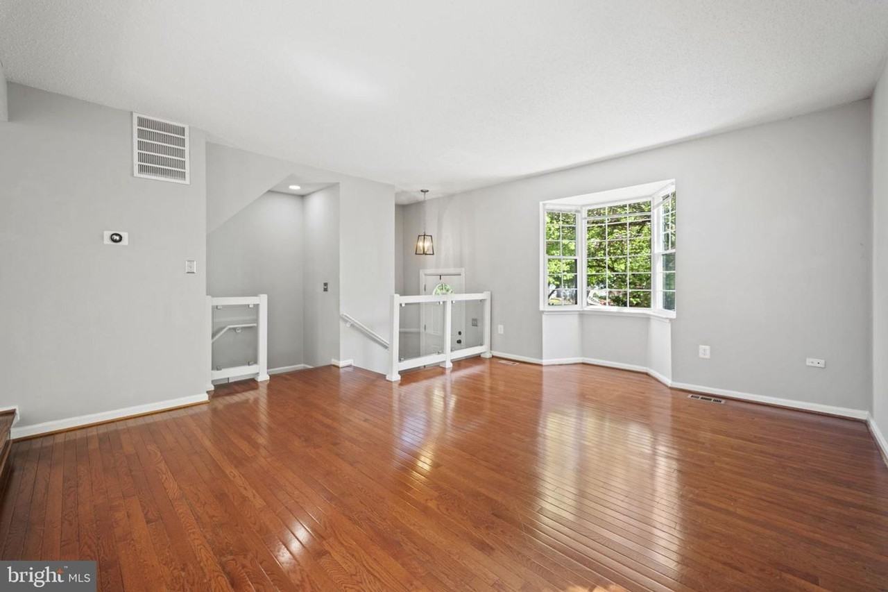 2362 Hunters Square Ct - Photo 4 of 42