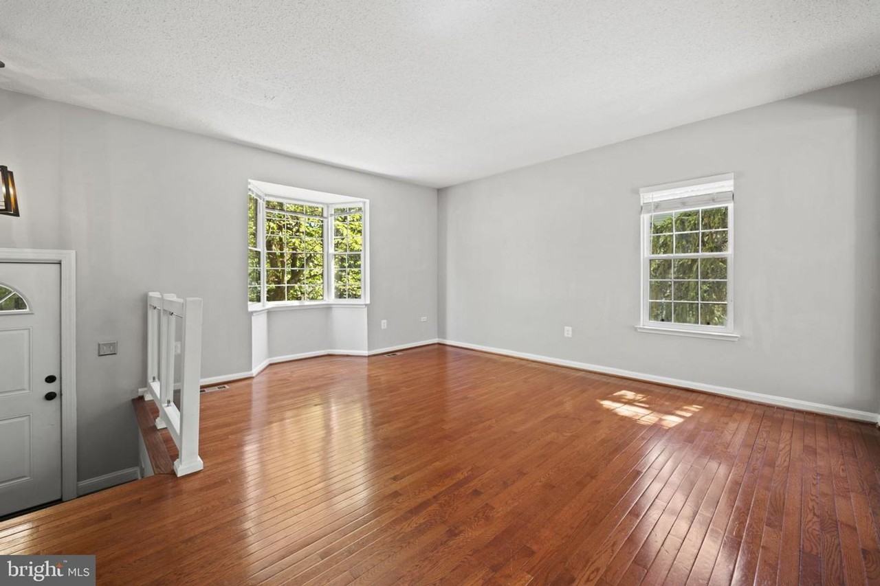 2362 Hunters Square Ct - Photo 5 of 42