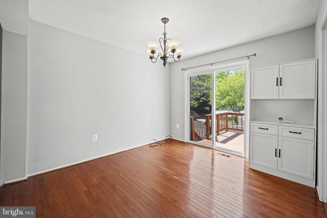 2362 Hunters Square Ct - Photo 7 of 42