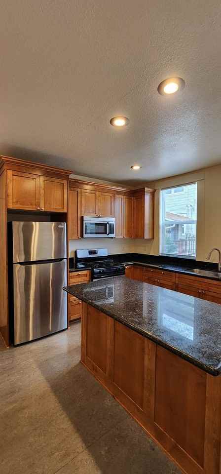 296-28th Place - Photo 6 of 31