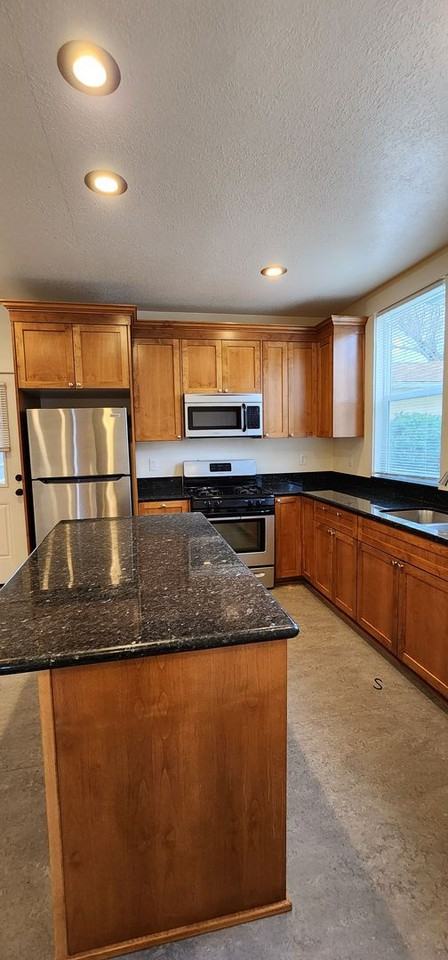 296-28th Place - Photo 7 of 31