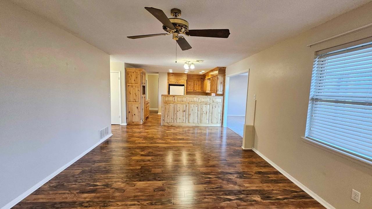 1008 W Silver Meadow Dr - Photo 4 of 23