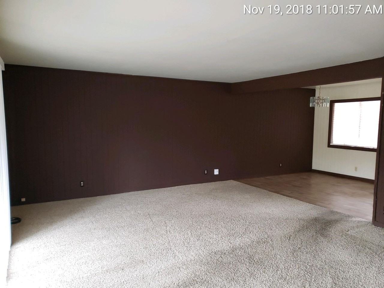 205 Oak St - Photo 3 of 17