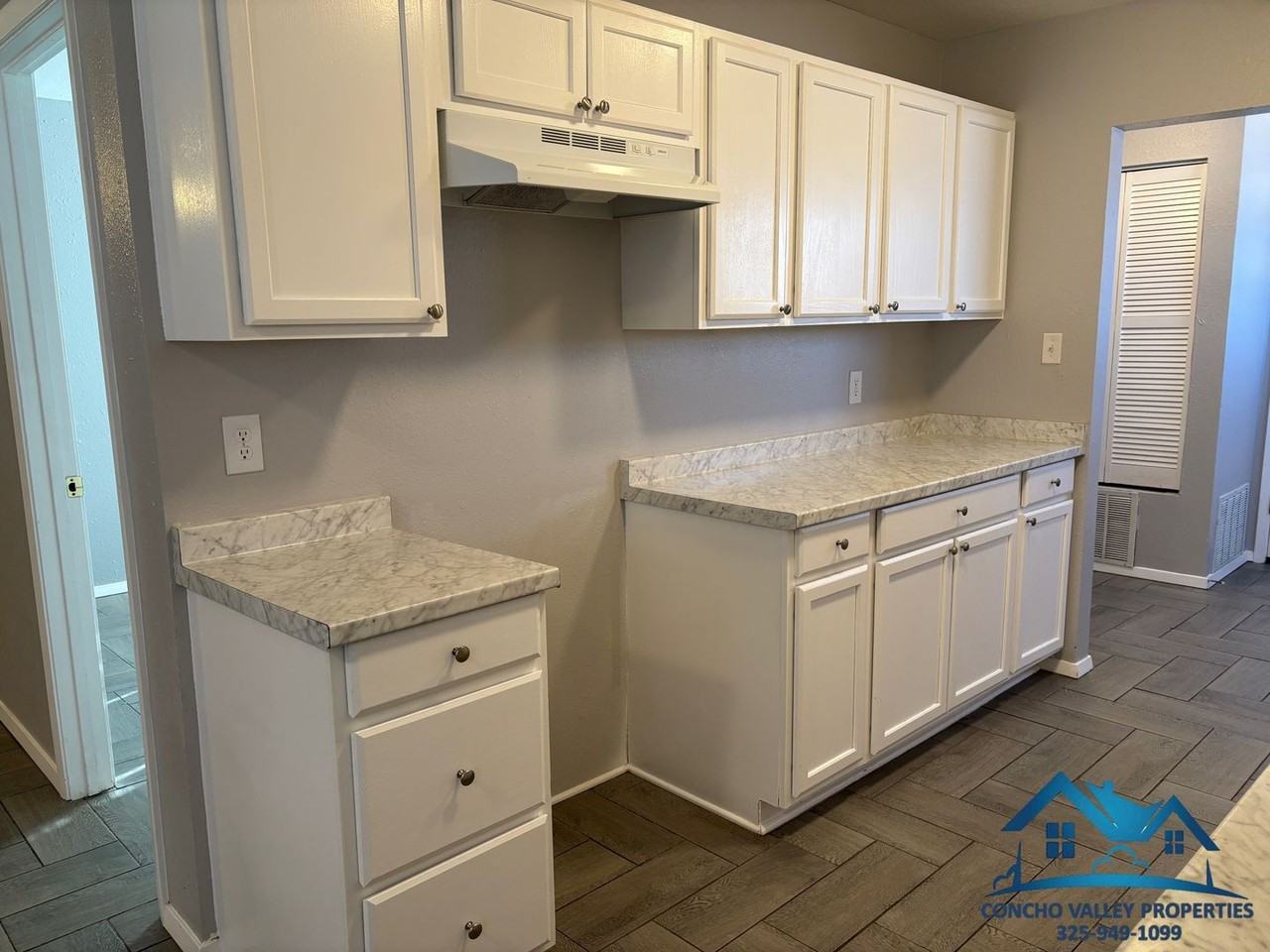 1733 Wilson St - Photo 6 of 17