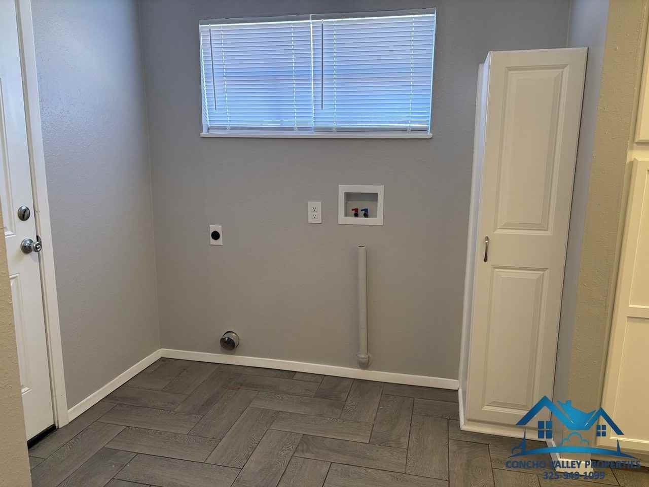 1733 Wilson St - Photo 7 of 17