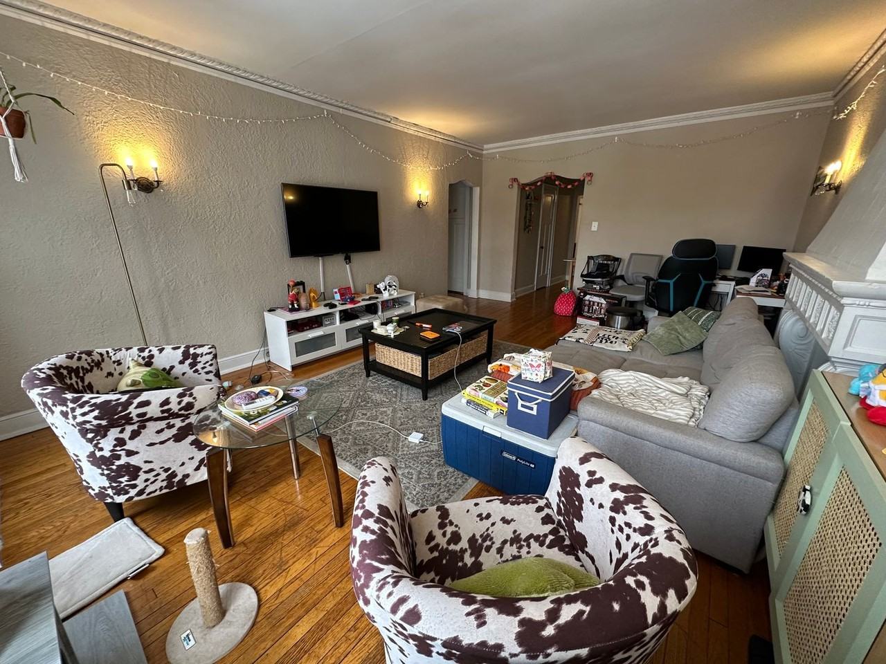 2562 Prospect - Photo 2 of 36