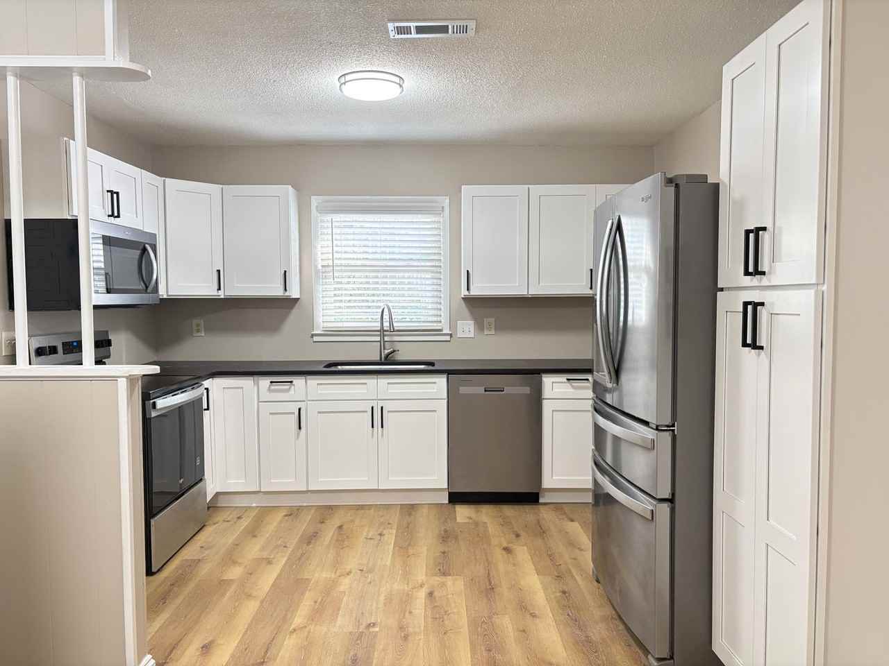 2744 Westchester Dr - Photo 5 of 17