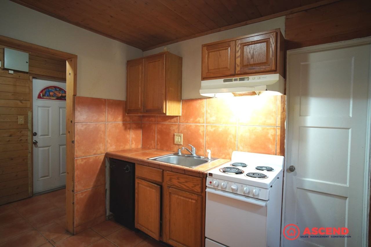 25453 Barbara St - Photo 4 of 5