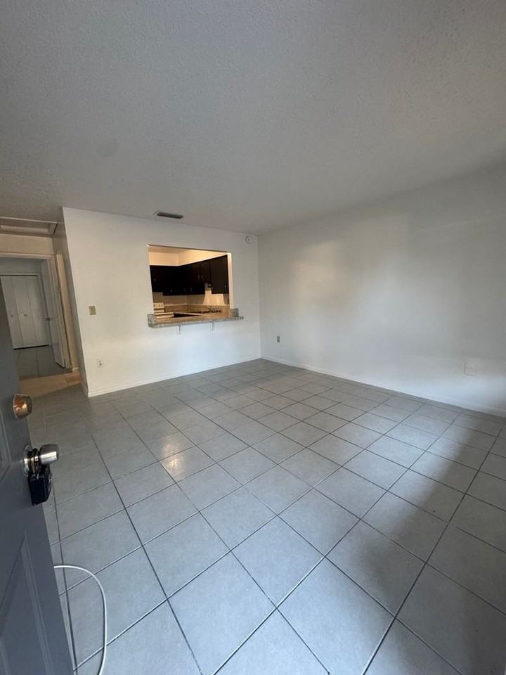 620 Pineville Ln - Photo 2 of 10