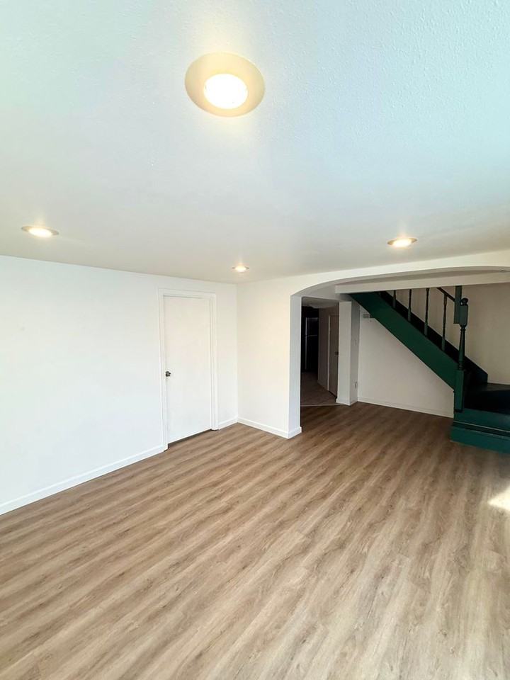 6531 Division Ave Nw - Photo 5 of 50