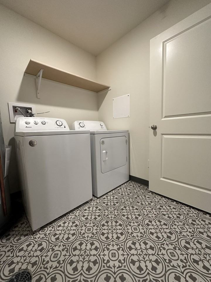 2310 W St. - Photo 2 of 19