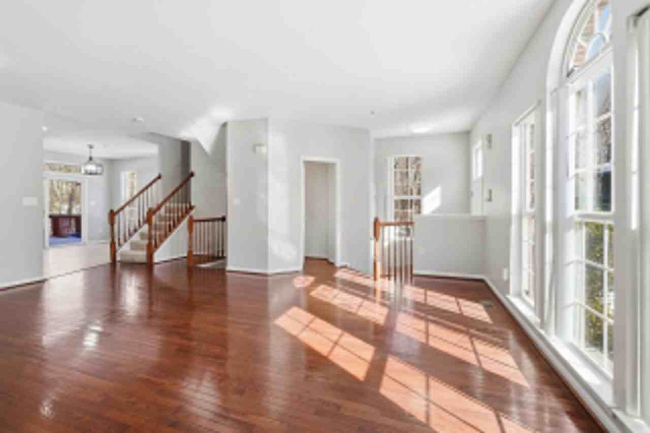 5113 Glenn Dale Woods Ct - Photo 6 of 30