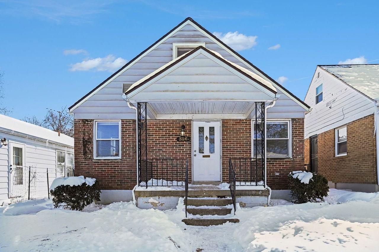 326 Ernst Ave - Photo 2 of 27