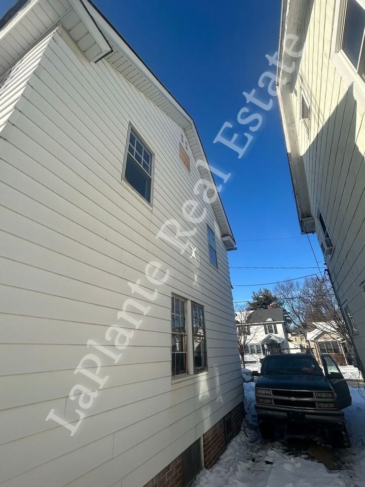 805 Kipling Dr - Photo 2 of 15