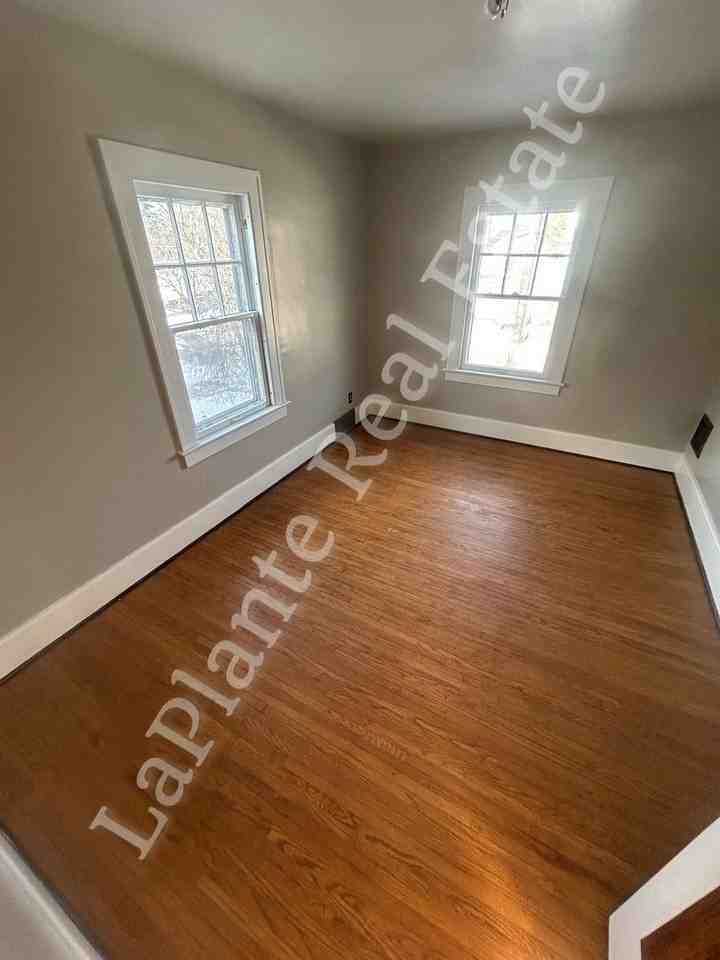 805 Kipling Dr - Photo 5 of 15