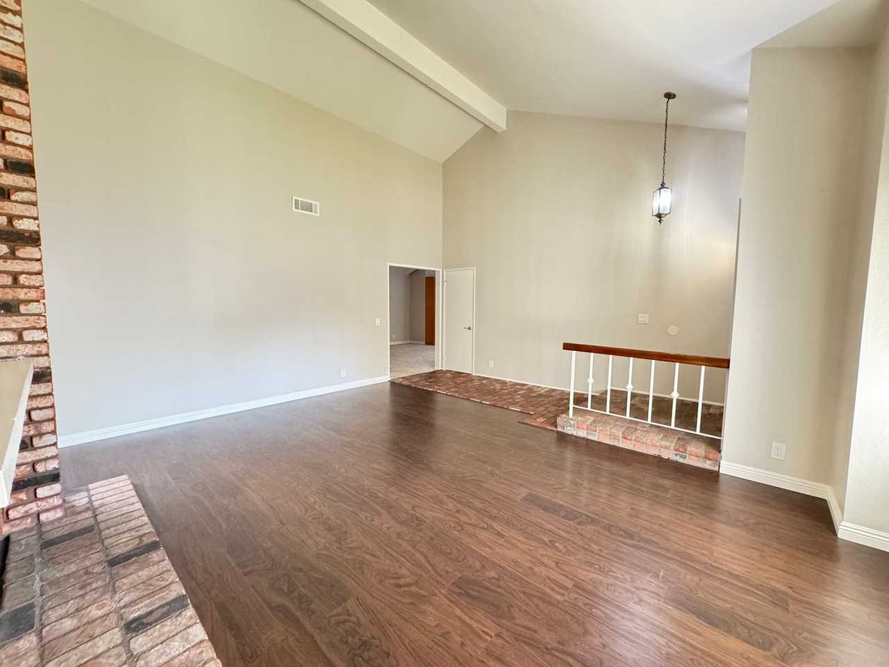 24052 Lindley St - Photo 7 of 41