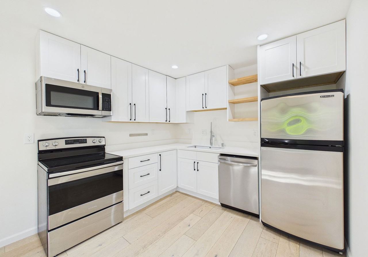 1869 Turk St - Photo 2 of 21