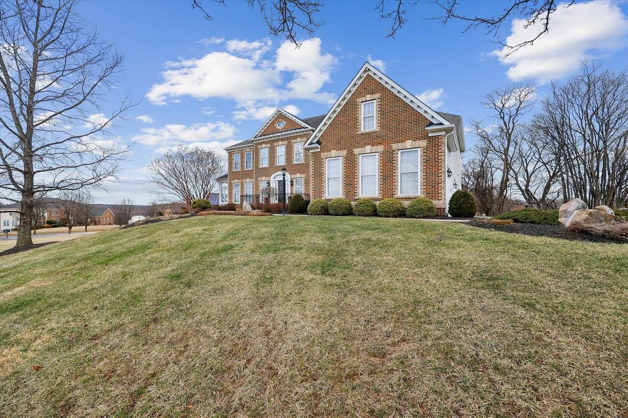 21816 Gaithers Meadow Ln - Photo 2 of 50