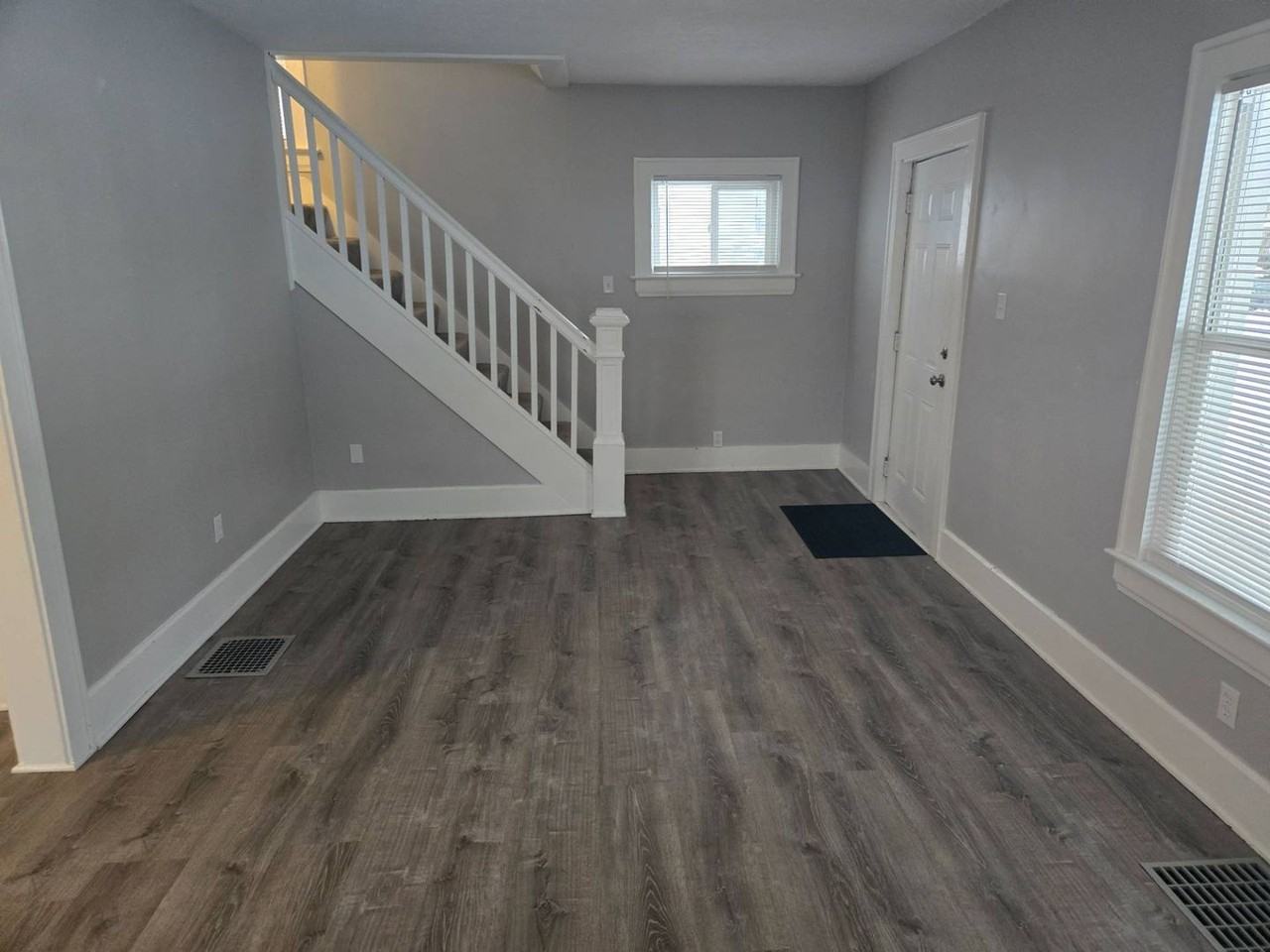 1646 Union St - Photo 6 of 34